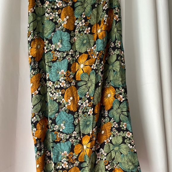 VOLCOM FLORAL BLUE/ORANGE MIDI SKIRT WITH SLIT NWOT SIZE SMALL - Picture 5 of 12